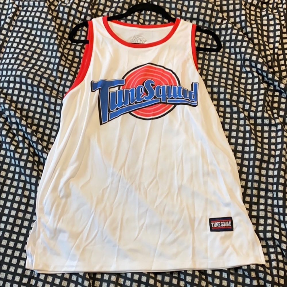 Tune squad Bugs Bunny Jersey SZ- M